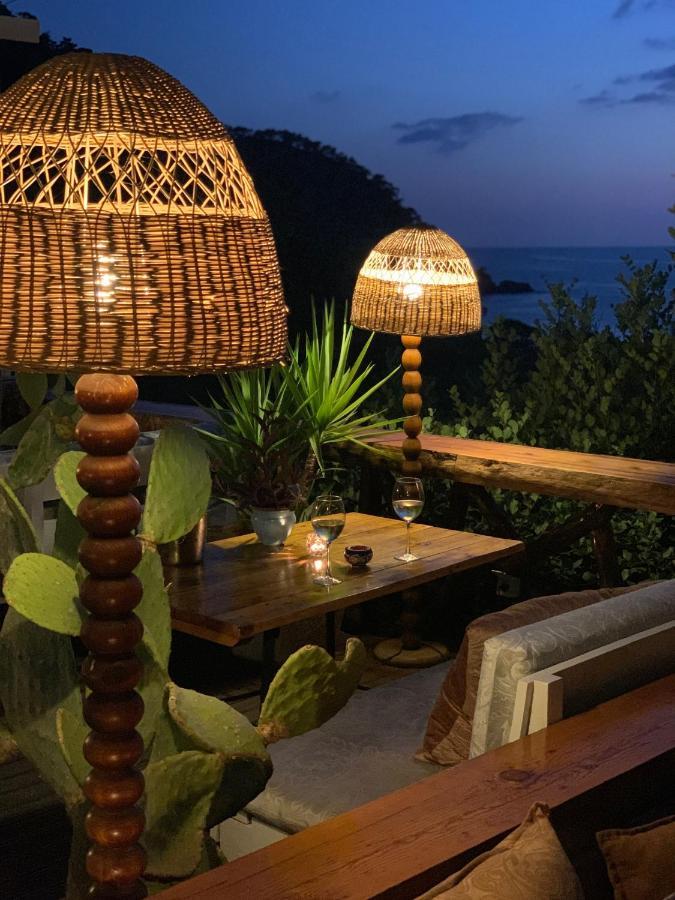 Large Bungalow With Sea View In Kabak Bay, Oeluedeniz Fethiye Exteriör bild