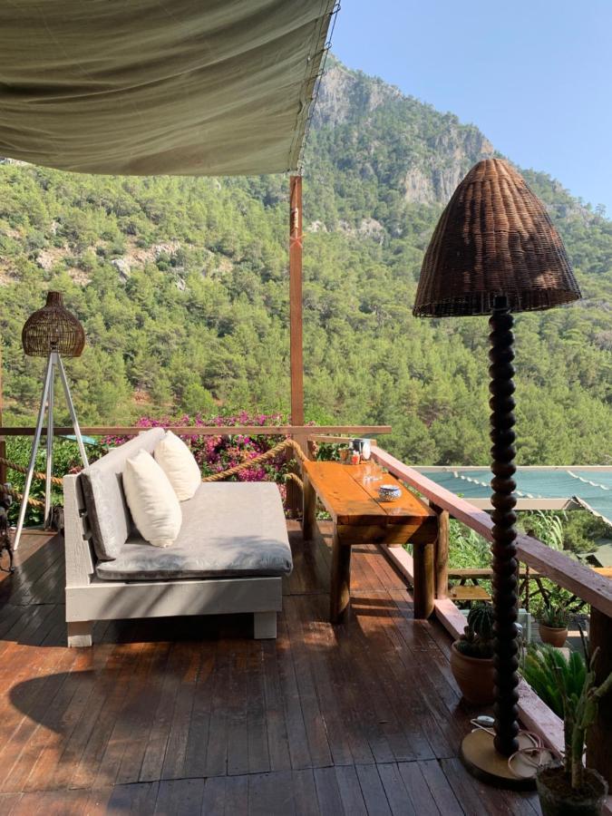 Large Bungalow With Sea View In Kabak Bay, Oeluedeniz Fethiye Exteriör bild
